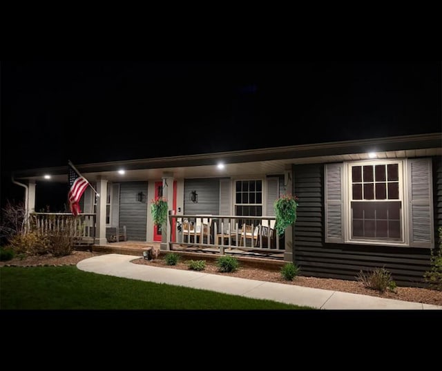 5458 Cascade Dr, West Bend, WI 53095 - ranch-style home with a porch