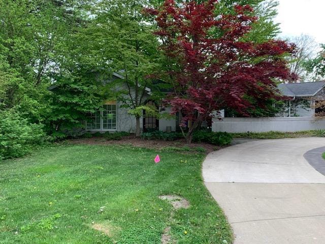 923 Swarthmore Ct, Madison, WI 53705 - view of grassy yard