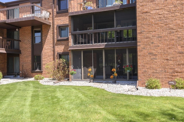 6100 W Stonehedge Dr Unit 166, Greenfield, WI 53220 - view of apartment building / complex