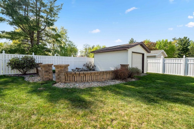 1820 Sampson St, Wisconsin Rapids, WI 54494 - view of yard with an outbuilding and a detached garage