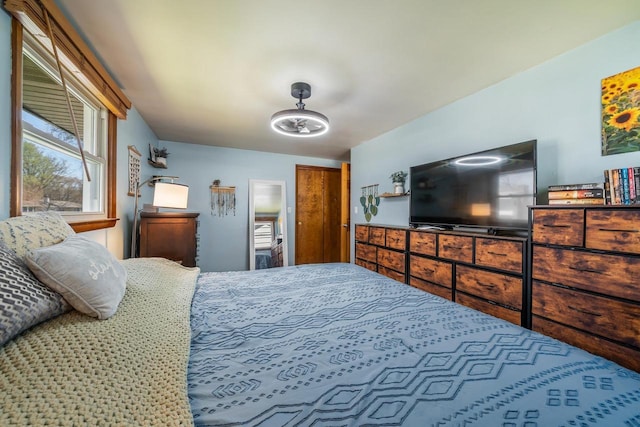 1083 Kenwood St, Green Bay, WI 54304 - view of bedroom