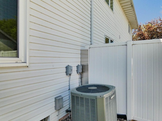 613 S Railroad St, Kimberly, WI 54136 - exterior view of cooling unit