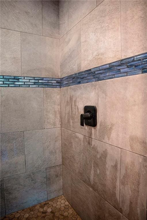20398 64th Ave, Chippewa Falls, WI 54729 - bathroom view of tiled shower