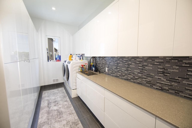 laundry area featuring washer and clothes dryer