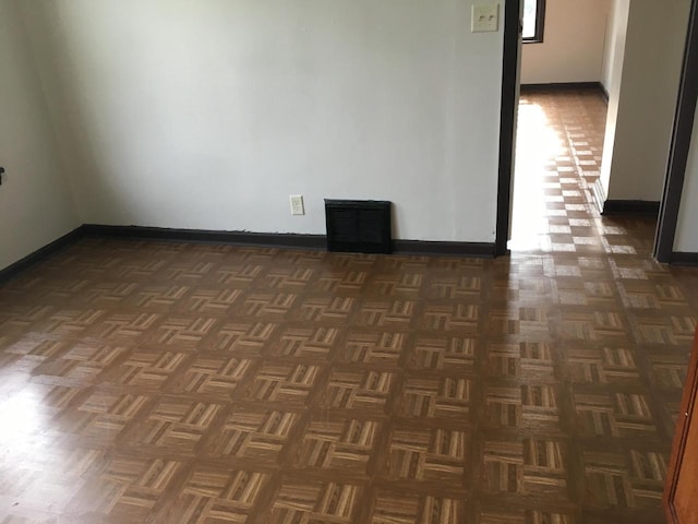 6121 12th Ave, Kenosha, WI 53143 - unfurnished room with baseboards