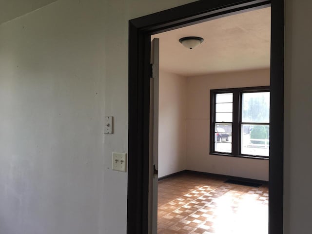 6121 12th Ave, Kenosha, WI 53143 - corridor with baseboards