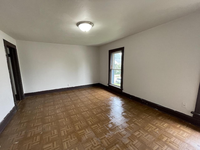 6121 12th Ave, Kenosha, WI 53143 - empty room featuring baseboards