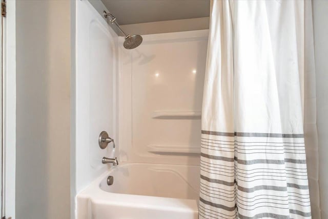 330 1st St, Port Edwards, WI 54469 - full bathroom with shower / tub combo with curtain