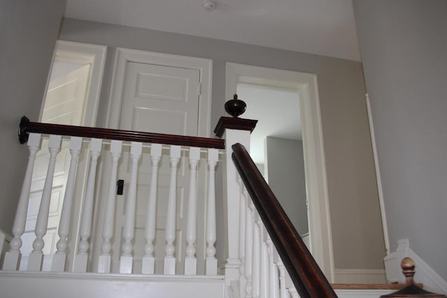 2909 N Farwell Ave, Milwaukee, WI 53211 - view of stairs