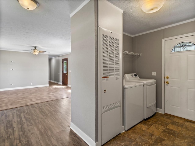 10 Fairlane Ct, Madison, WI 53713 - laundry room with a textured ceiling, independent washer and dryer, a heating unit, ceiling fan, and baseboards