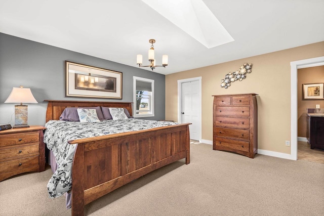 N8608 Strat Rd, Iola, WI 54945 - bedroom featuring a skylight, light carpet, a chandelier, and baseboards