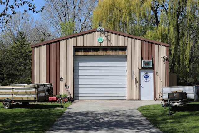 N422 Dons Dr, Appleton, WI 54915 - detached garage with driveway