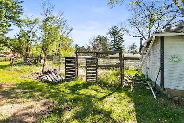 412 W Chestnut St, Pardeeville, WI 53954 - view of yard with fence