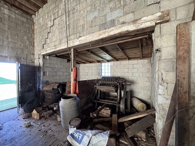 2897 County Road A, Oconto, WI 54153 - detailed view of concrete block wall