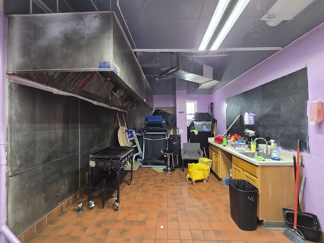 2338 W Forest Home Ave, Milwaukee, WI 53215 - below grade area with a sink