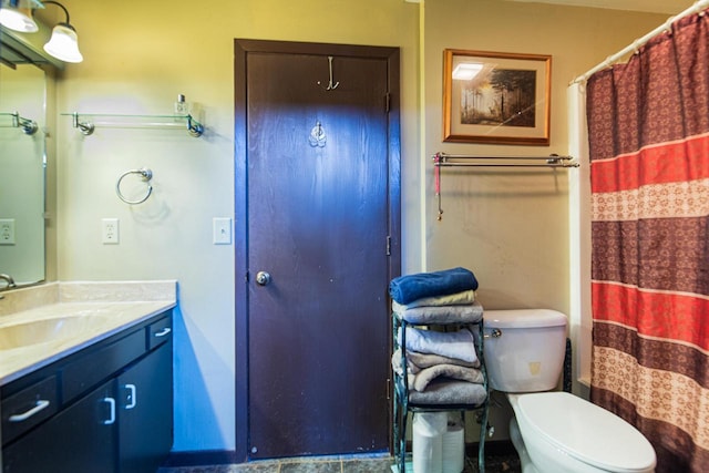 1031 N Osborne Blvd, Racine, WI 53405 - full bath with vanity, toilet, and a shower with shower curtain