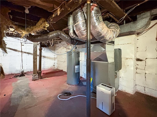 438 N Washington St, Saint Croix Falls, WI 54024 - unfinished below grade area with water heater