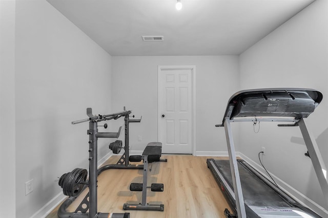 432 Tawny Elm Pkwy, Verona, WI 53593 - exercise area with wood finished floors and baseboards