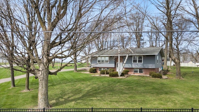 912 S 3rd Ave, Edgar, WI 54426 - view of split foyer home