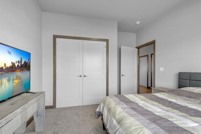 3153 Lazy Oak Ct, Green Bay, WI 54311 - carpeted bedroom featuring a closet
