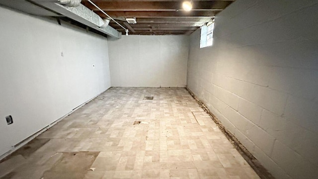 5561 N 40th St, Milwaukee, WI 53209 - view of basement