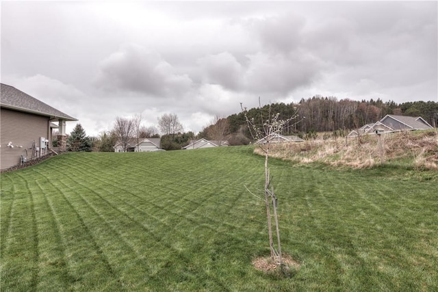 1215 Brooke Ct, Chippewa Falls, WI 54729 - view of green lawn