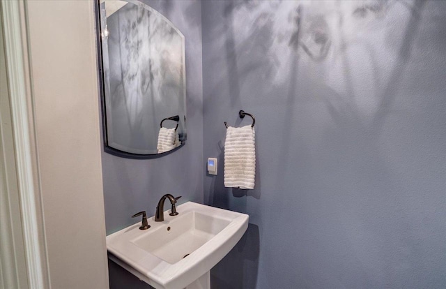 1002 Millies Way, Waunakee, WI 53597 - bathroom featuring a sink
