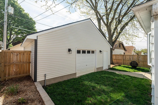view of detached garage