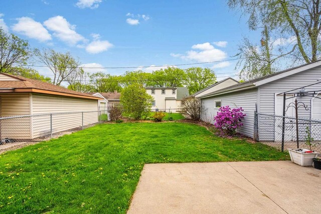 409 S Matthew St, Kimberly, WI 54136 - view of yard featuring a patio area