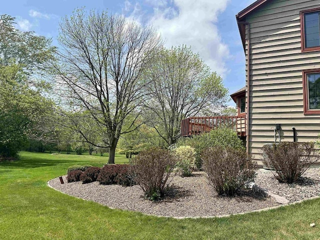 86 Ledgebrook Dr, Fond Du Lac, WI 54935 - view of grassy yard
