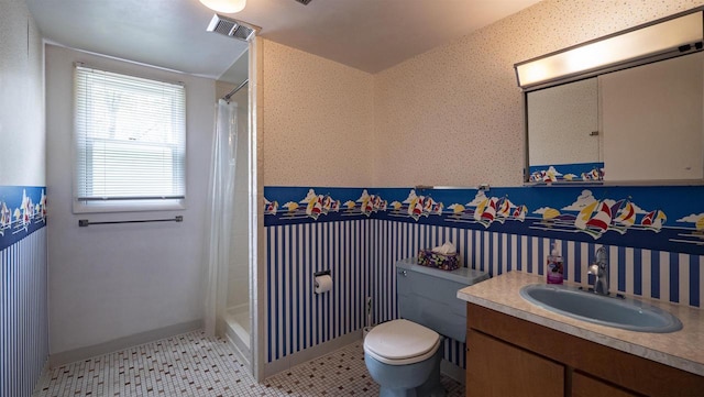 N2757 Shadow Rd, Waupaca, WI 54981 - full bath with a shower with curtain, toilet, vanity, and baseboards