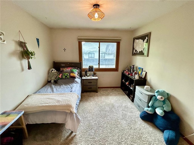 6640 Falstaff Rd, Saint Paul, MN 55125 - bedroom with light colored carpet