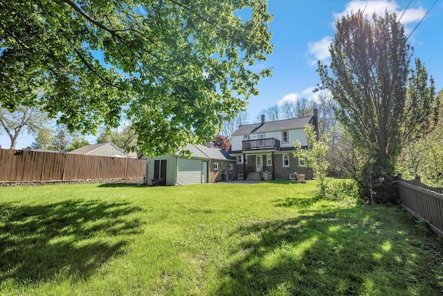 202 Lake Dr, South Milwaukee, WI 53172 - view of yard with an outdoor structure