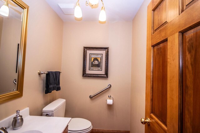 207 Deer Ridge Dr, West Bend, WI 53095