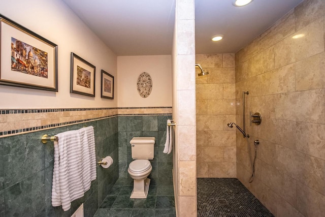 207 Deer Ridge Dr, West Bend, WI 53095