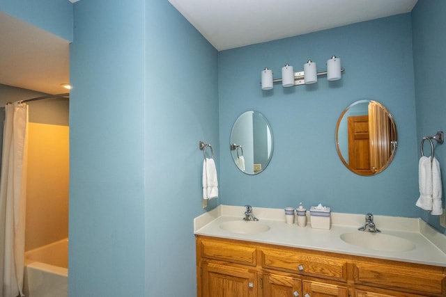 207 Deer Ridge Dr, West Bend, WI 53095