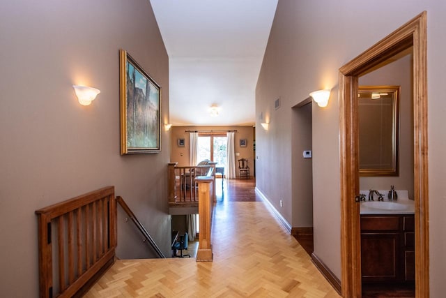 207 Deer Ridge Dr, West Bend, WI 53095