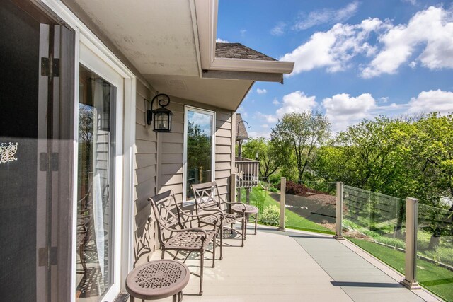 207 Deer Ridge Dr, West Bend, WI 53095