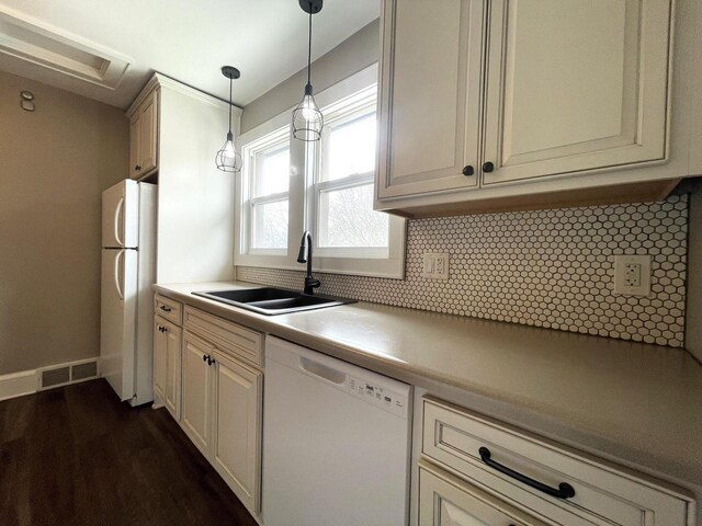 4118 S Austin St, Milwaukee, WI 53207