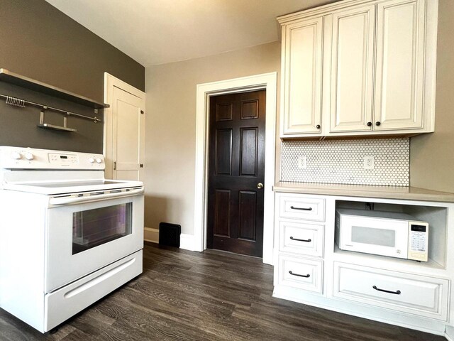 4118 S Austin St, Milwaukee, WI 53207