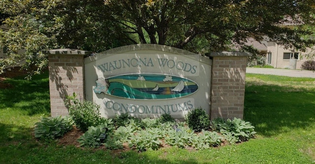 26 Waunona Woods Ct, Madison, WI 53713 - community sign featuring a yard