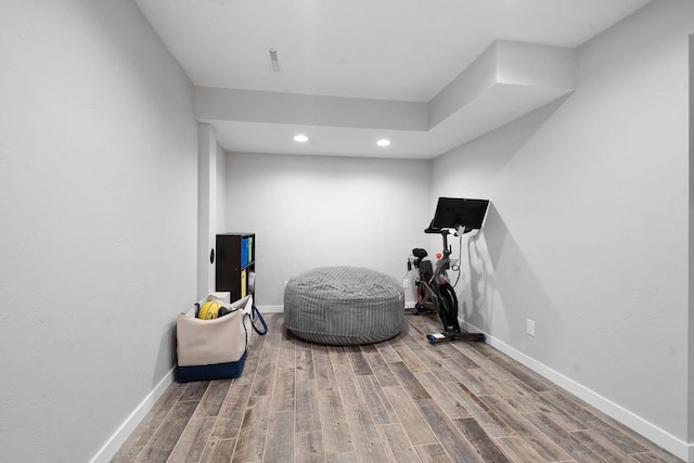 2731 Hamilton St, Oshkosh, WI 54901 - exercise area featuring wood finished floors, recessed lighting, and baseboards