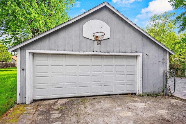 1333 W Lawrence St, Appleton, WI 54914 - view of detached garage