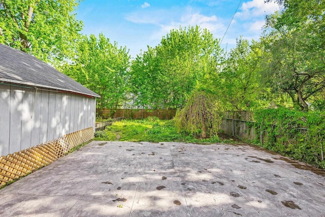 1333 W Lawrence St, Appleton, WI 54914 - fenced backyard with a patio