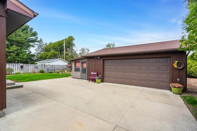 view of detached garage