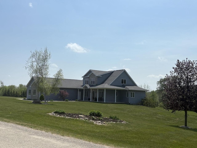 W5412 Bowe Ln, Fond Du Lac, WI 54937 - view of front of house featuring a front lawn