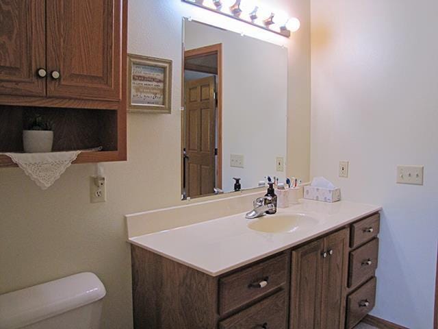 1060 Kamla Ct, Platteville, WI 53818 - half bath with toilet and vanity