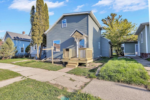 1629 Kentucky Ave, Sheboygan, WI 53081 - view of front of property featuring a front yard