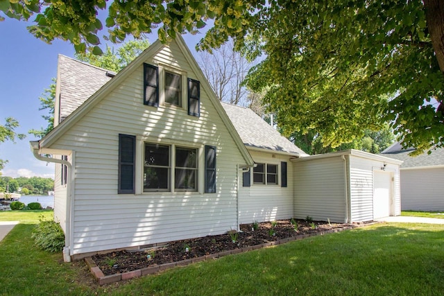 5582 Lake Rd, Oshkosh, WI 54902