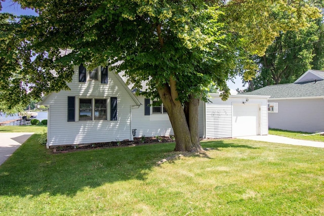5582 Lake Rd, Oshkosh, WI 54902